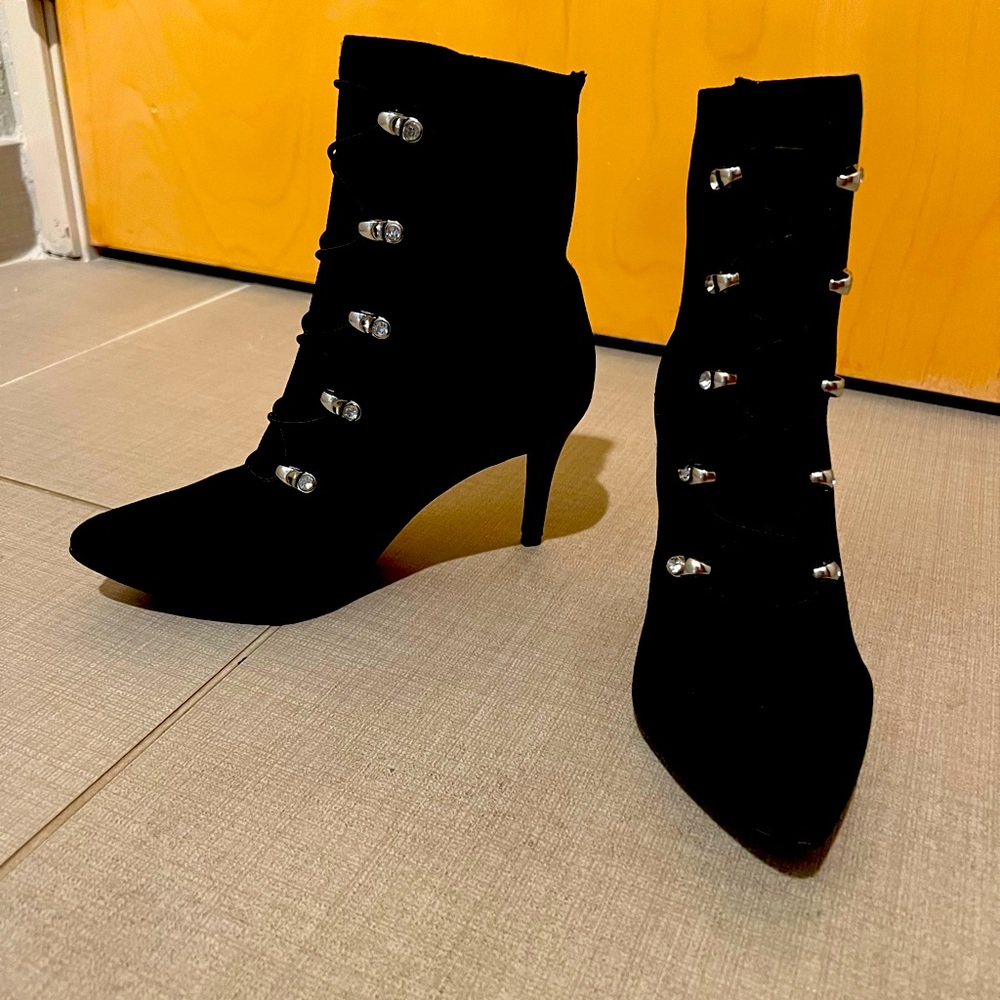 Ankle boot heels